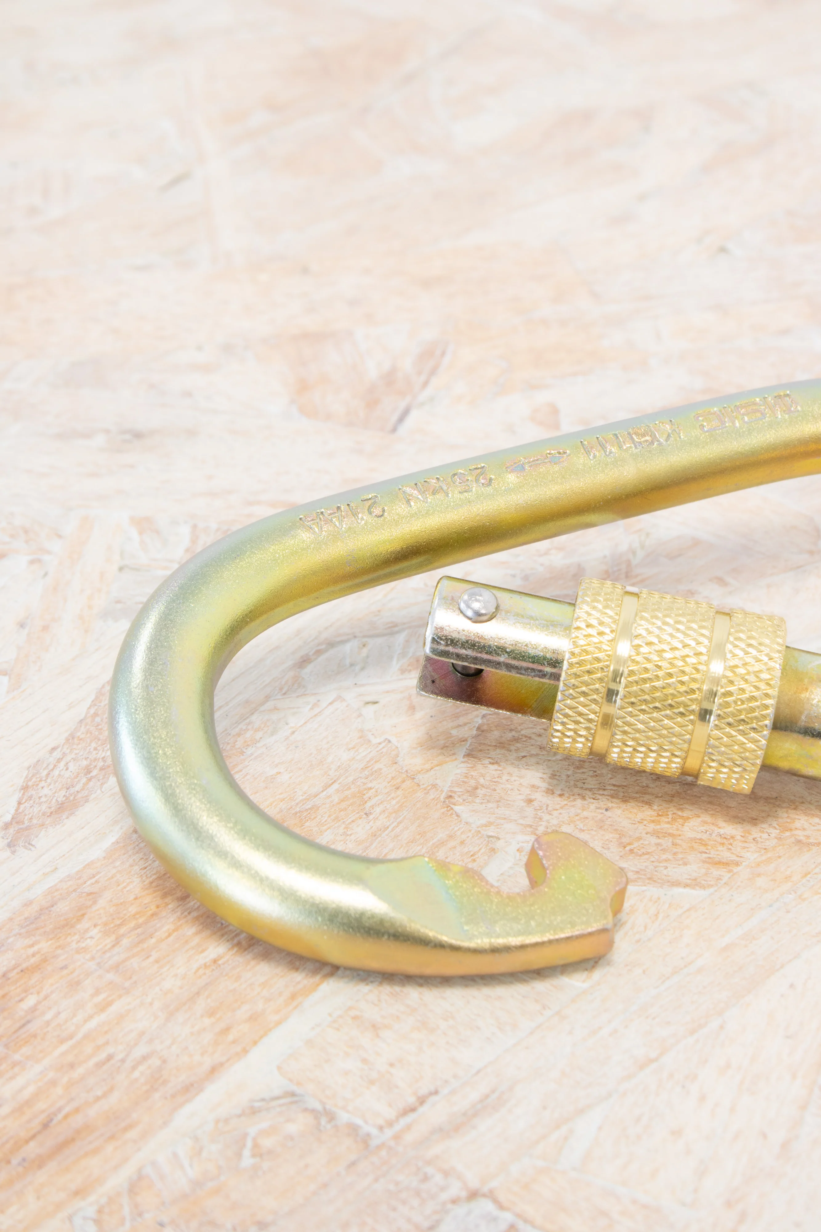 ISC - Steel Oval SG Karabiner, with Factory Serial Number - Image 4
